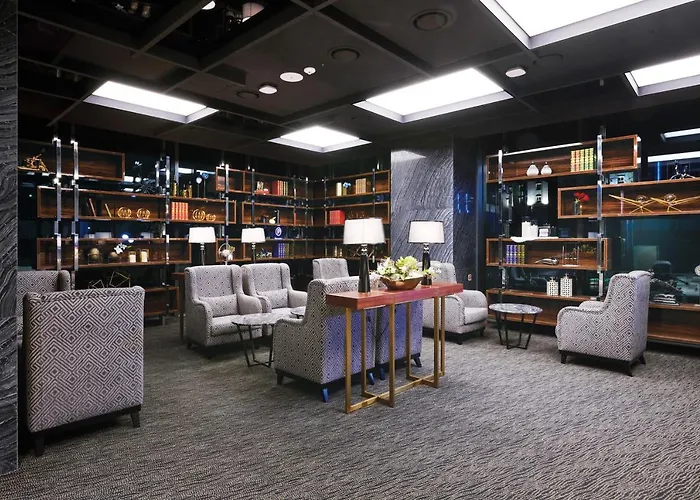 Traum Valley Hotel - Formerly Jeongseon Intoraon Hotel