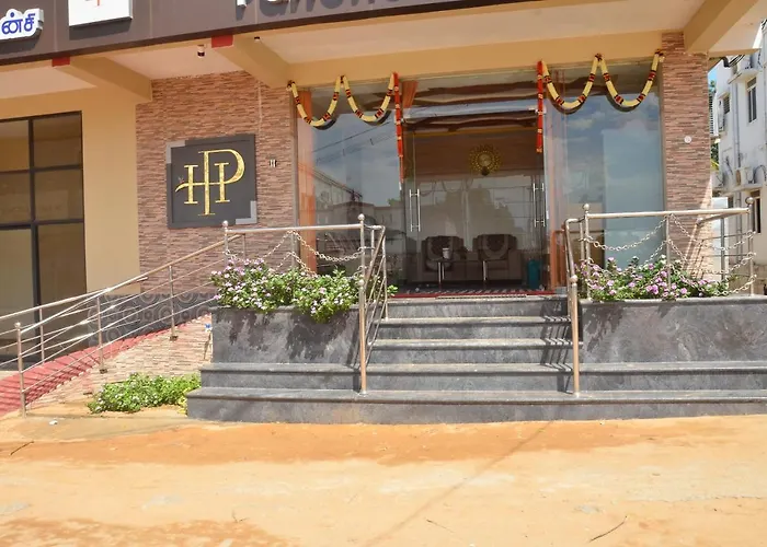 Hotel Panchavarnaa