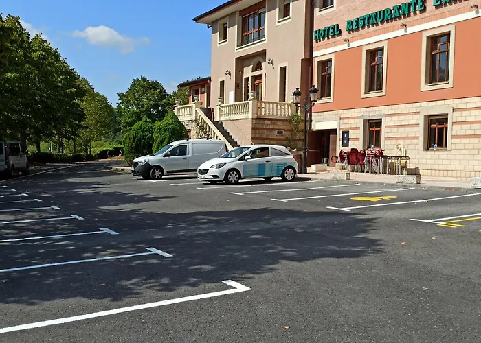 hotel gueñes