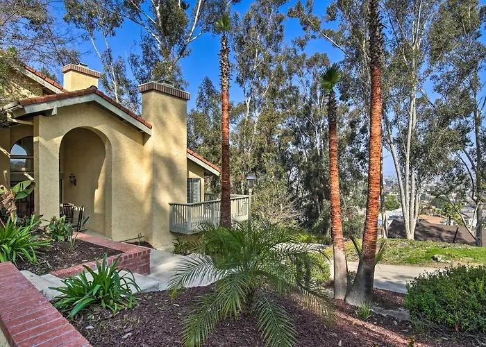 Spacious El Cajon Villa - 14 Mi To Downtown!