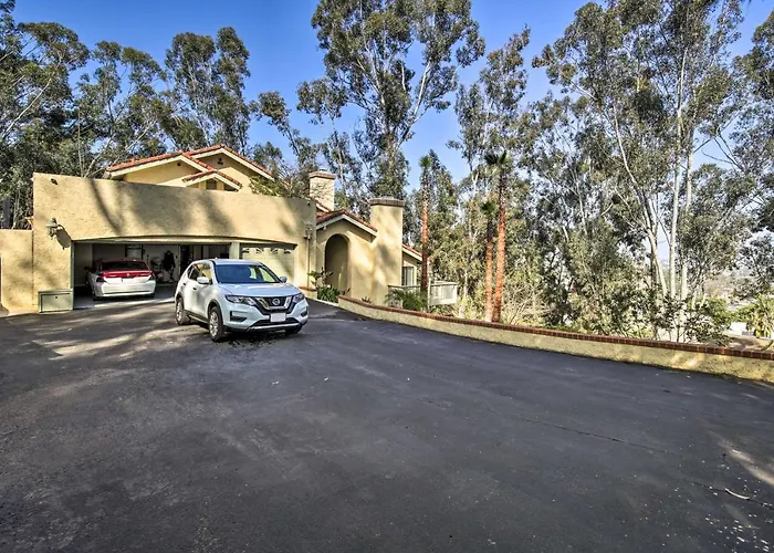 Spacious El Cajon Villa - 14 Mi To Downtown!
