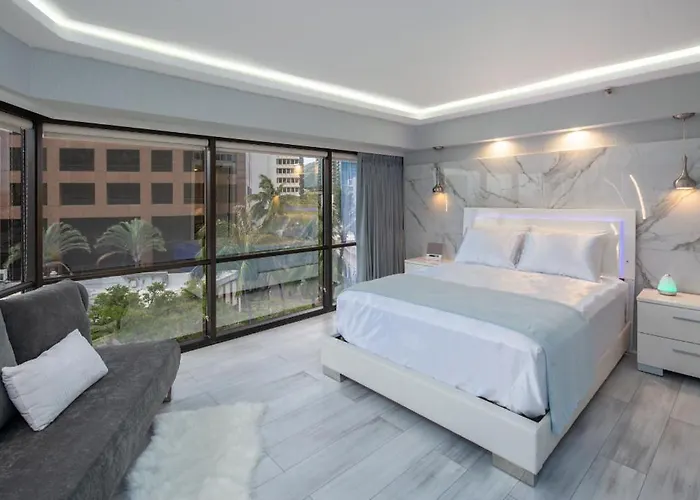 Executive Hotel Suite Downtown Free Parking