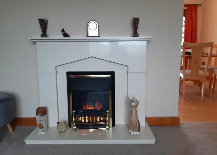 Leafield Holiday Home