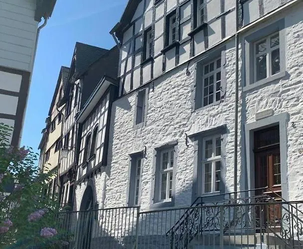 Manoir -1654- historisch schlafen in Monschaus Altstadt