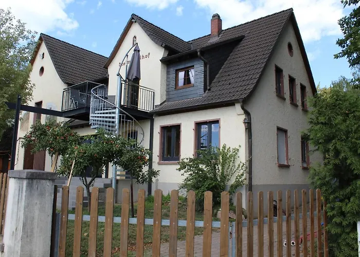 Dreimädelhof