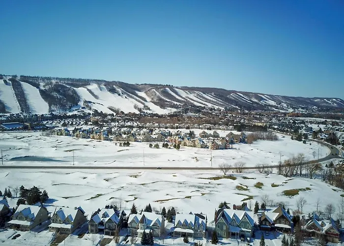 Executive Town Home-Mountain View-Historic Snowbridge Village, Walking Distance To The Resort