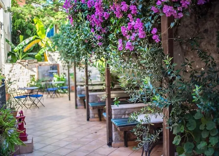 Ntouana Hotel