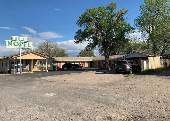 Lariat Motel