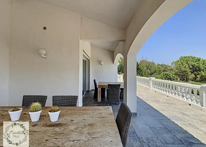 Seaview Villa Marlau