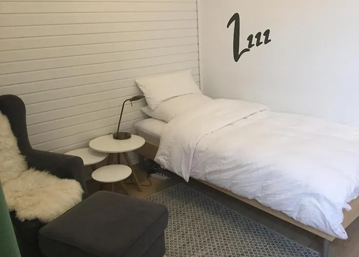 Ferienhaus Us lütt Hus und das Zimmer Linde im Haupthaus