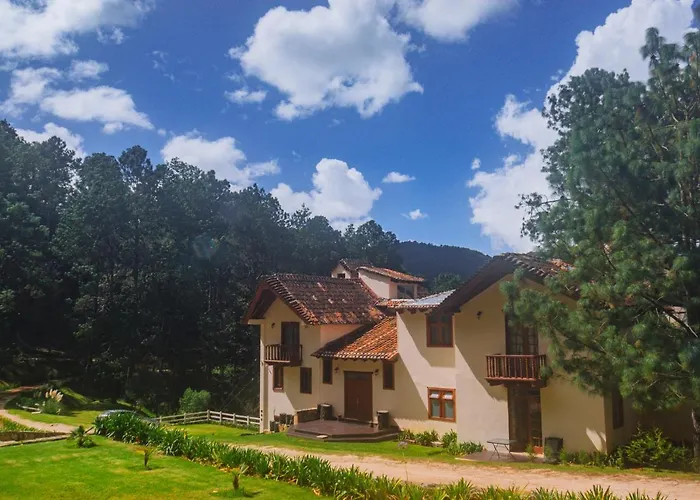Cortijo La Casona & Bungalow Al Pie De La Montana