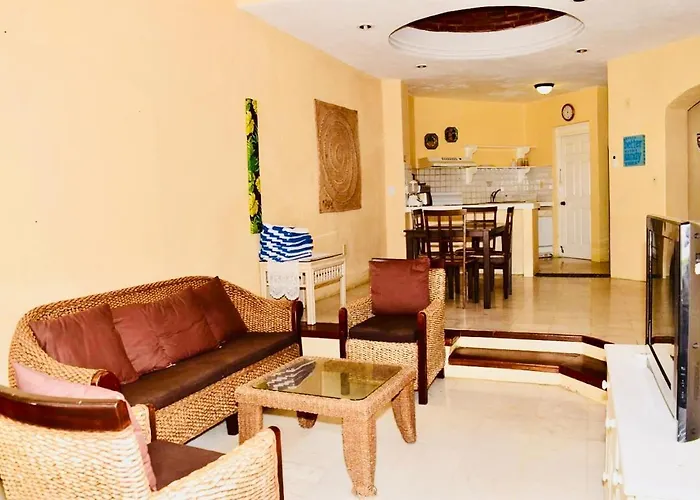 VILLA PARA 8 PERSONAS 6 Adultos 2 Menores En HOTEL TSORO IXTAPA WIFI GRATIS