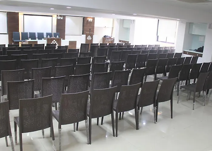 Hotel Saiprasad Solapur Pure Veg Hotel