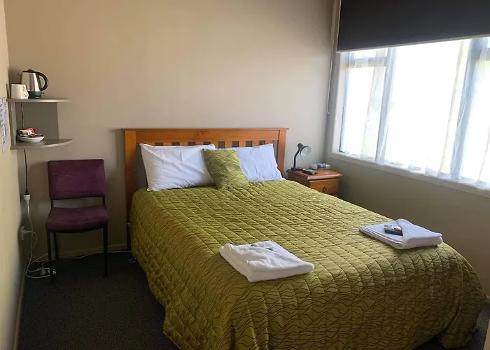 Catlins Hotel