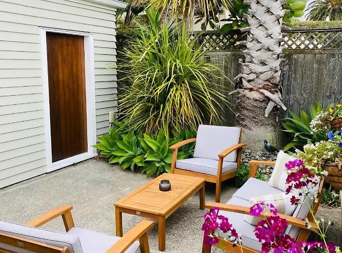 Takapuna Guest House