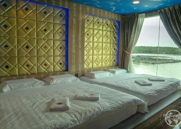 Mangrove Floating Chalet