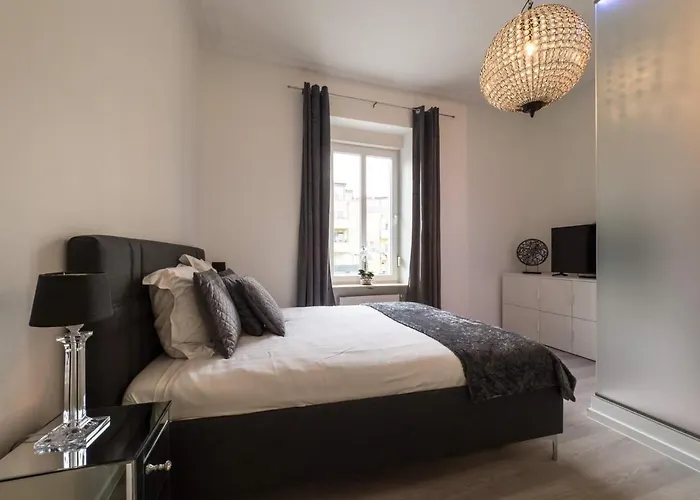 Executive Double Room With En-Suite In Guest House Rue Trevires R3
