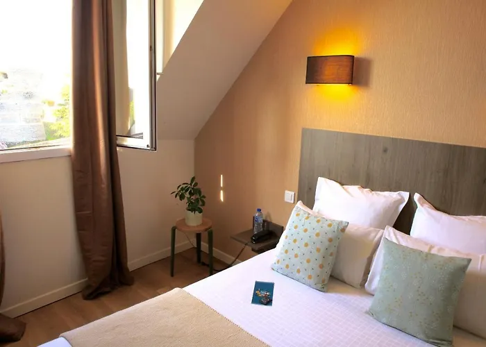 Logis Hotels- Hotel Marguerite D'Anjou Angers Chateau