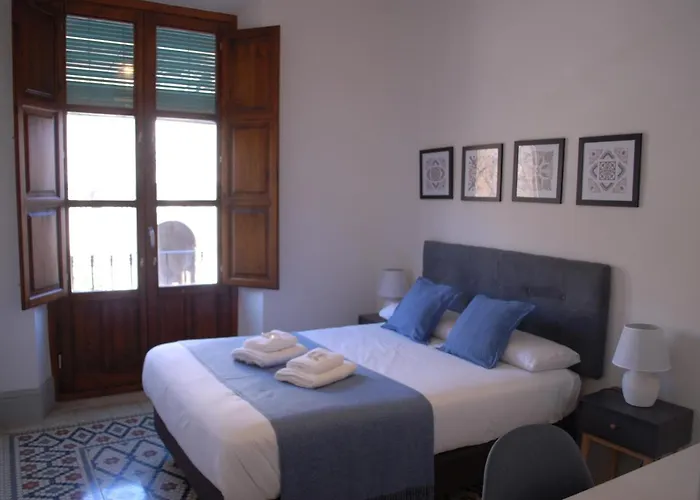 La Perla Granada Suites