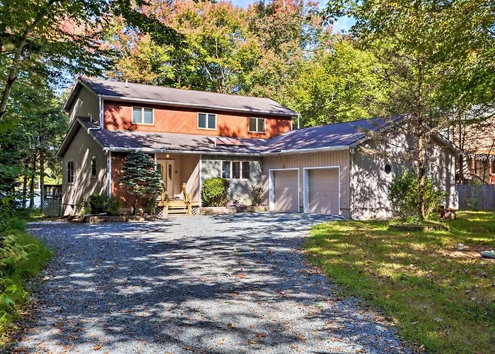 Pocono Lake Paradise W/ Private Beach & Dock!