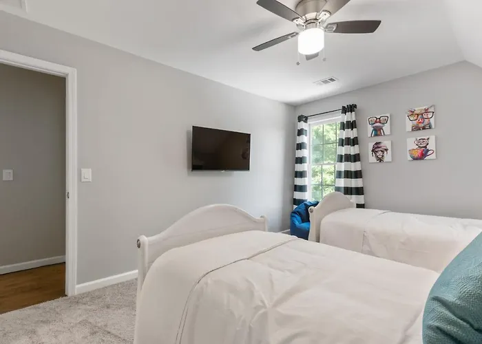 Cozy Getaway Extended Stay, 5Br Open Air Near Dt