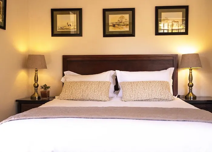 Zebra Cottage And Lodge