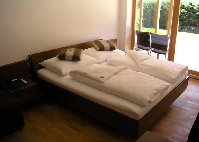 Garni - Hotel Am Burghuegel