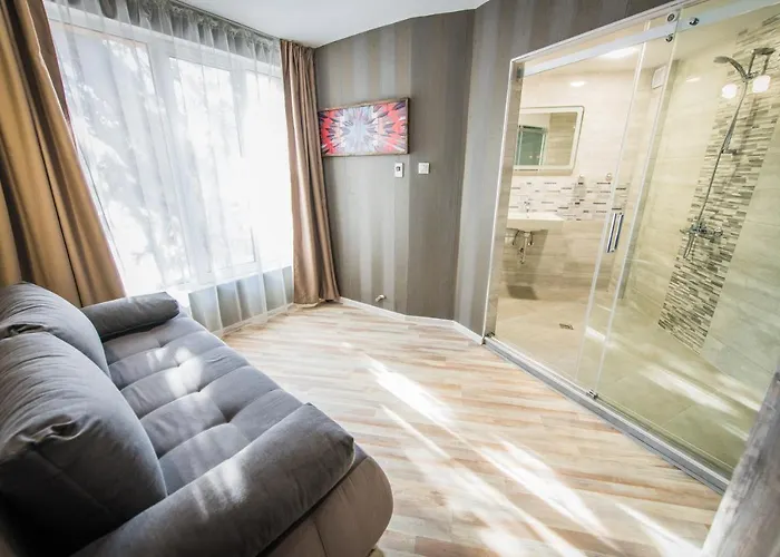 Vida Family Hotel -Top Central Location