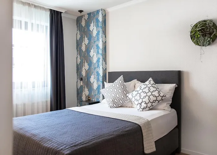 B-Hotel