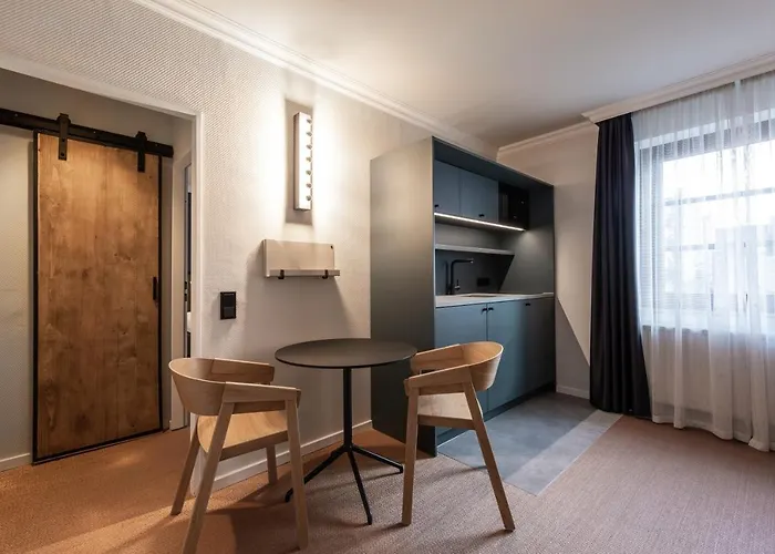 B-Hotel