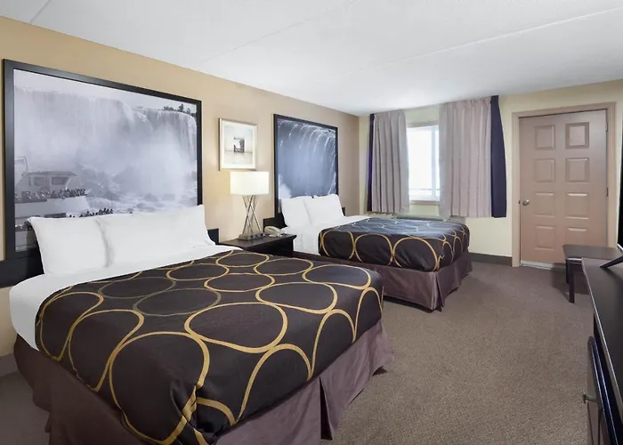 Super 8 By Wyndham Niagara Falls By The Falls
