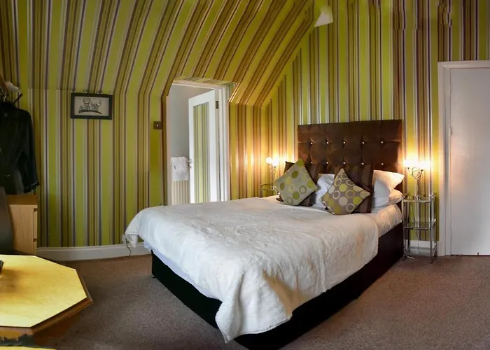 The Hotel Commodore