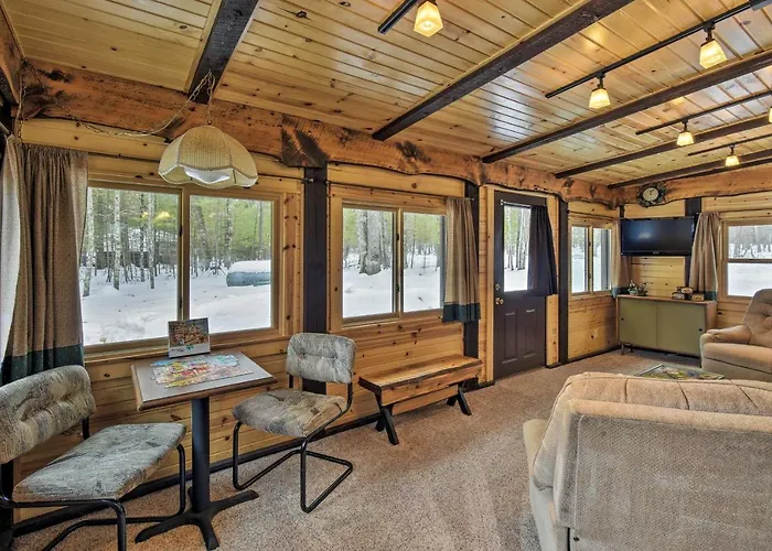 Cabin Near To Lakes, Atving, Skiing & Nat'L Forest