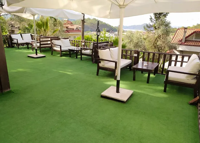 Alya Hotel Goecek