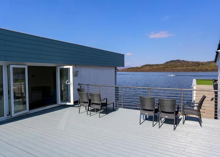 Duck Bay Hotel & Restaurant