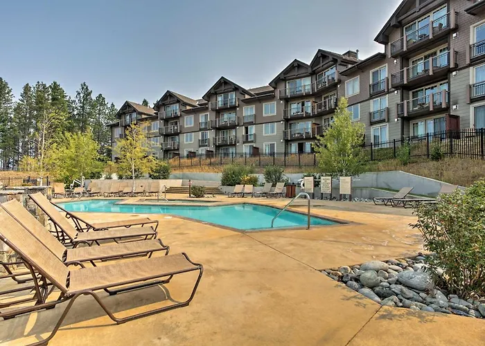 Condo W/ Outdoor Heated Pool + Hot Tub Access!