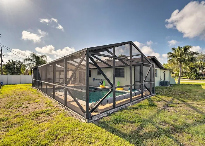 Bright Venice Home W/ Yard < 4 Miles To Beach!