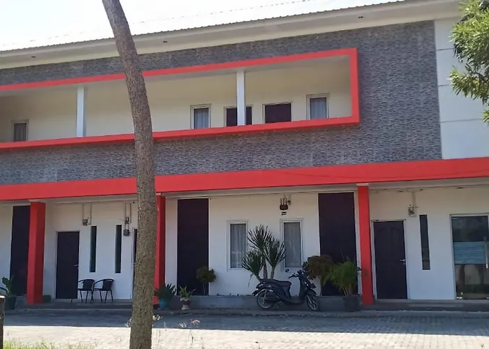 Fidelia Homestay Palu Mitra Reddoorz