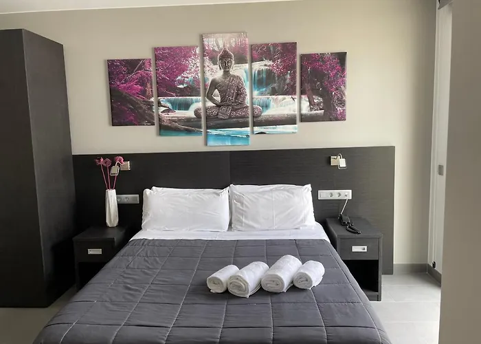 6 Bis Hotel