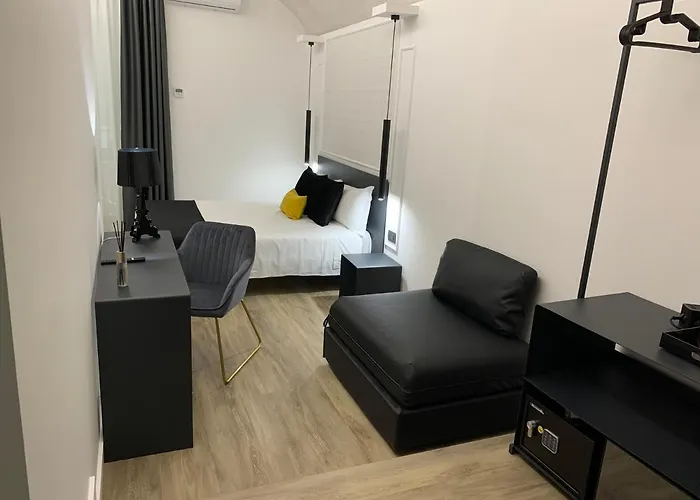 Toledo Boutique Rooms