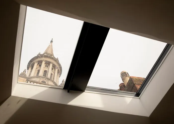 Turl Street Mitre