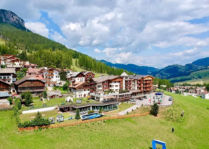 Dolasilla Mountain Panoramic Wellness Hotel