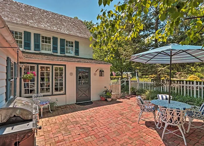 Pool & Courtyard: Timeless Home In Lansdale
