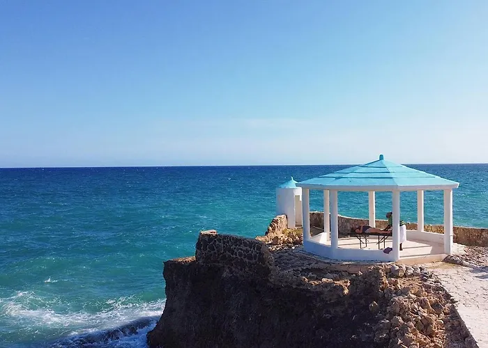 Triton Hotel Boutique & Restaurant