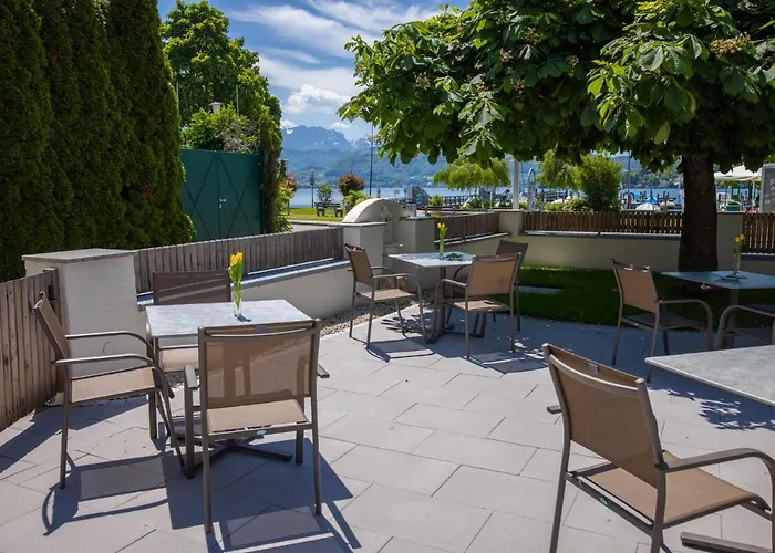 Seehotel im Weyer