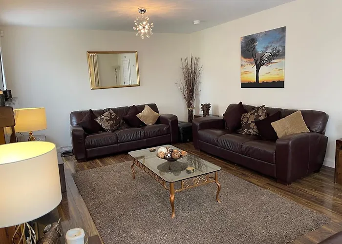 Luxury Portrush Holiday Homes - The Grange, Portrush Sleeps 12 - 6 Bedrooms