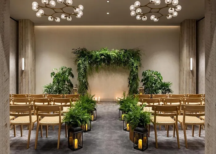 1 Hotel Toronto