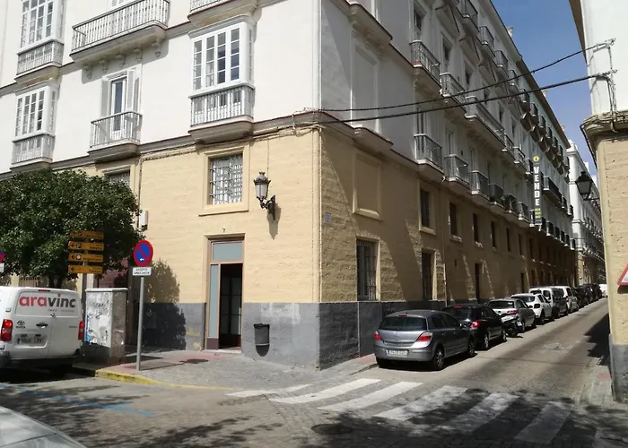 Centro Histórico con parking Cádiz