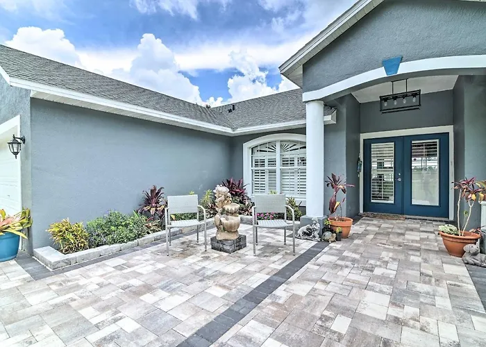 Florida Family Home W/ Dock On Saw Mill Lake!