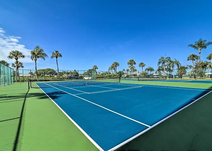 Private Beach Access: Hudson Resort Condo!